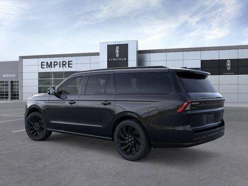 New 2026 Lincoln Navigator L Reserve w/ Jet Appearance Package image 4