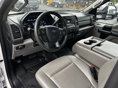 Used 2020 Ford F550 2WD Regular Cab Super Duty image 22