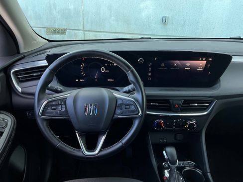 Used 2025 Buick Encore GX Preferred image 12