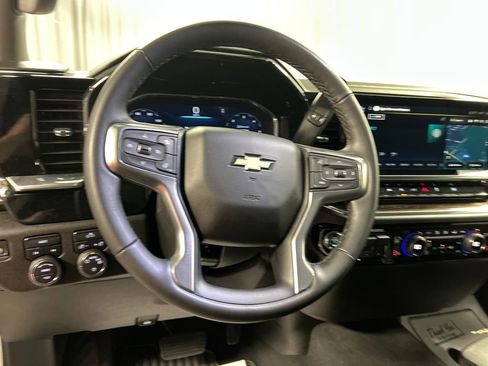 Used 2025 Chevrolet Silverado 1500 LT image 15