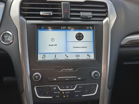 Used 2019 Ford Fusion SEL image 11