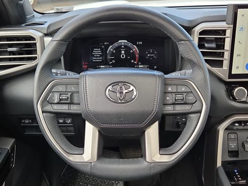Used 2025 Toyota Tundra Limited image 19