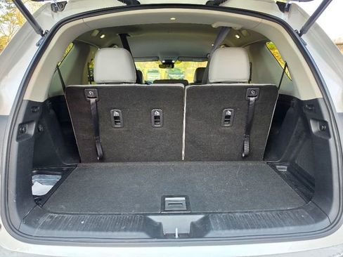 Used 2025 Honda Pilot EX-L image 17