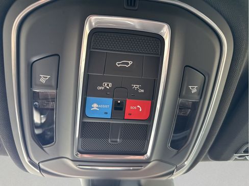Used 2026 Jeep Grand Cherokee Limited RWD image 28