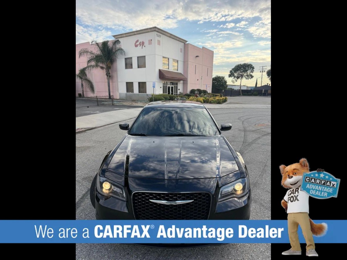 Used 2019 Chrysler 300 Touring RWD image 17