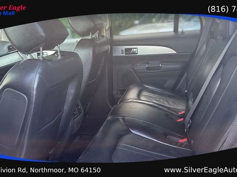Used 2013 Lincoln MKX AWD image 10