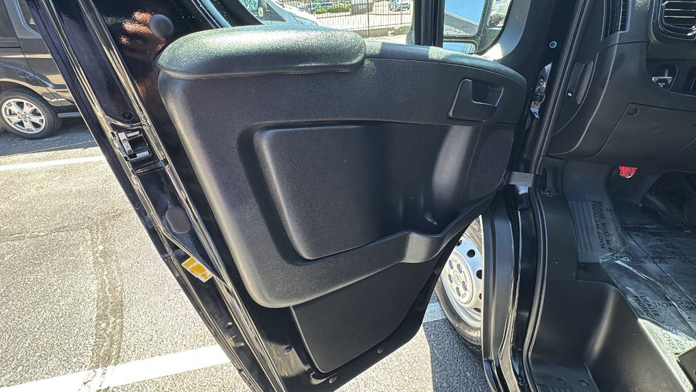 Used 2025 RAM ProMaster 2500 FWD image 12