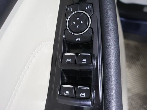 Used 2017 Ford Edge Titanium w/ Equipment Group 301A AWD/4WD image 37