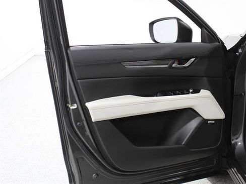 Used 2017 MAZDA CX-5 Grand Touring image 4