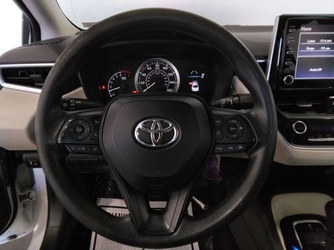 Used 2020 Toyota Corolla LE image 10
