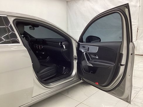 Used 2019 Mercedes-Benz A 220 4MATIC image 17