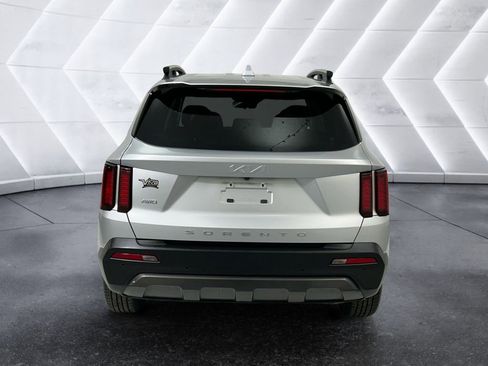 Used 2022 Kia Sorento S image 5