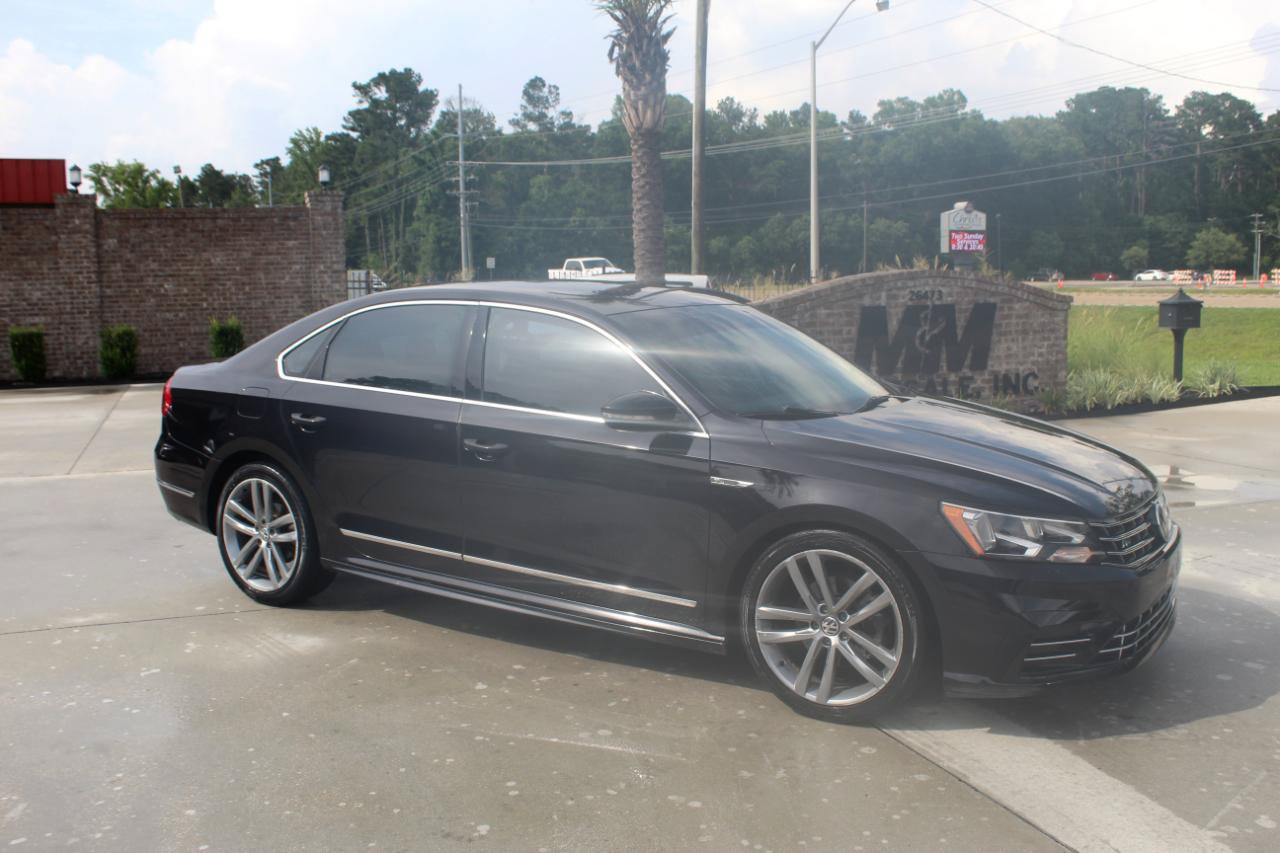 Used 2017 Volkswagen Passat 1.8T R-Line FWD image 3
