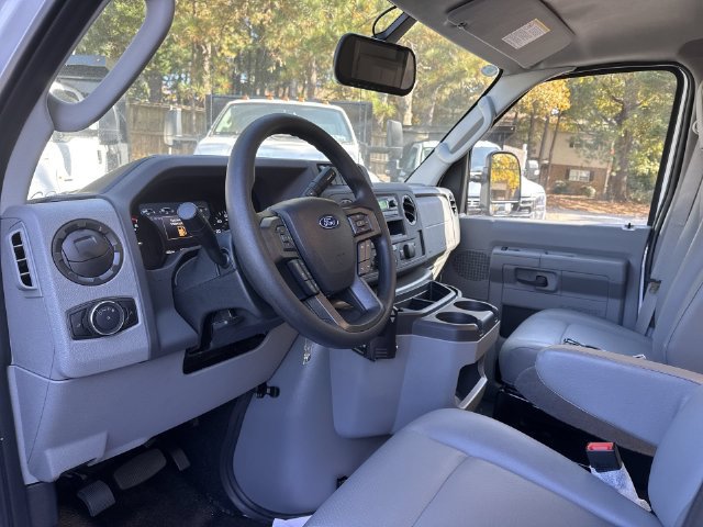 New 2026 Ford E-450 and Econoline 450 Super Duty w/ Power Equipment Group RWD image 18