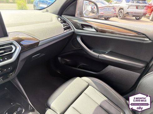 Used 2025 BMW X4 xDrive30i AWD/4WD image 24