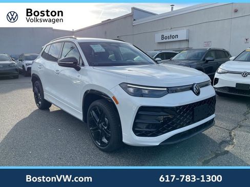 New 2026 Volkswagen Tiguan SE R-Line image 5