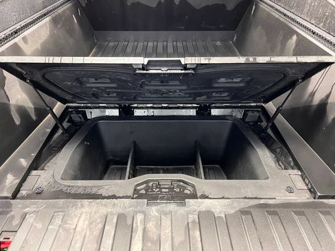 Used 2024 Tesla Cybertruck AWD Crew Cab image 22