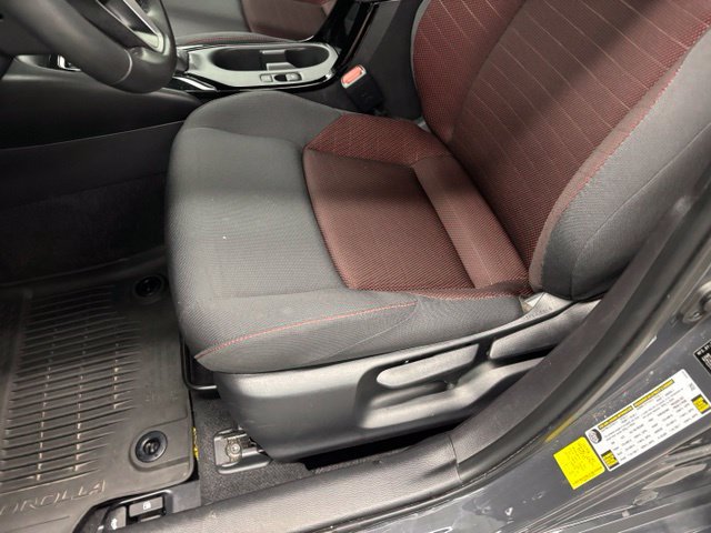 Used 2025 Toyota Corolla SE FWD image 13