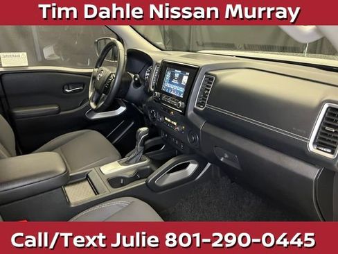 Used 2024 Nissan Frontier SV AWD/4WD image 17