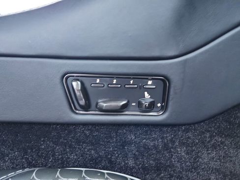 Used 2015 Aston Martin Vanquish Coupe image 79