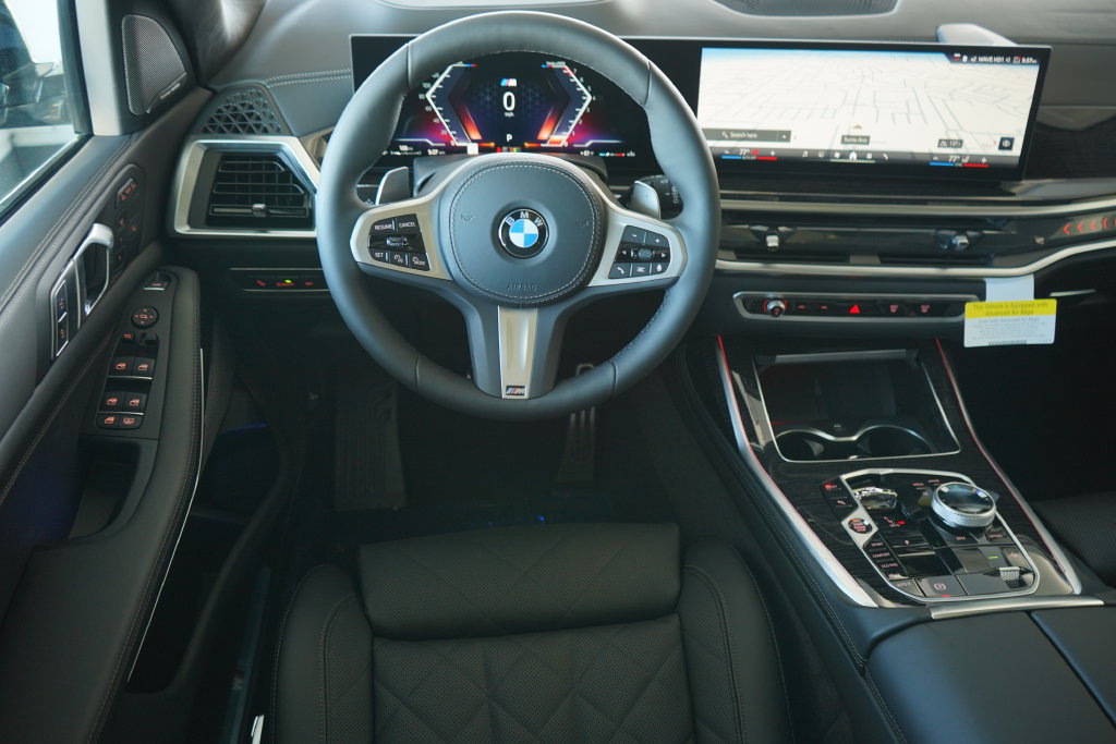 Used 2026 BMW X7 xDrive40i w/ M Sport Package AWD/4WD image 16