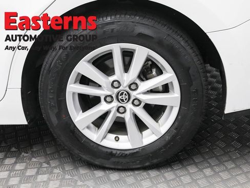 Used 2025 Toyota Camry LE image 8