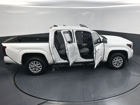 Used 2025 Toyota Tacoma SR5 RWD image 24
