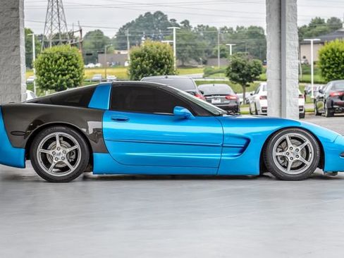 Used 2000 Chevrolet Corvette Coupe w/ Memory Pkg RWD image 46
