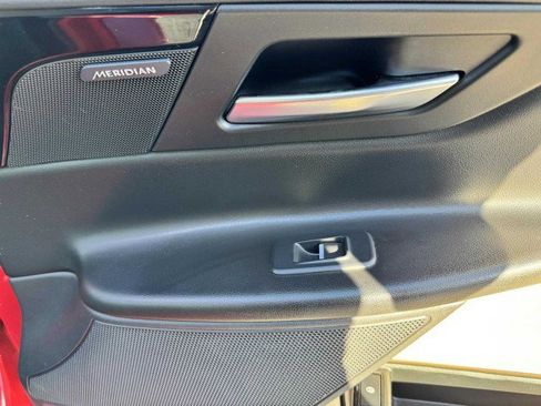 Used 2019 Jaguar XE Premium image 48