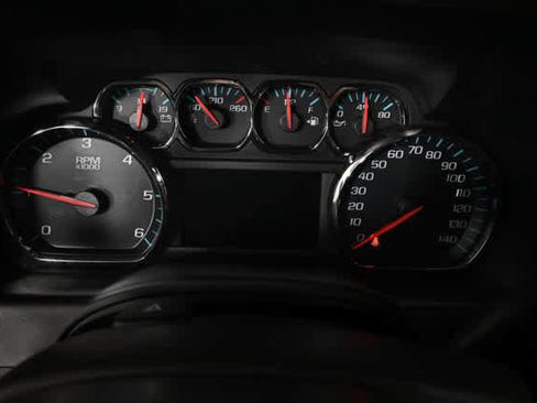 Used 2018 Chevrolet Suburban LT image 25