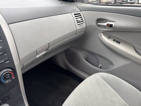 Used 2010 Toyota Corolla LE image 13