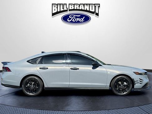 Used 2025 Honda Accord SE image 2