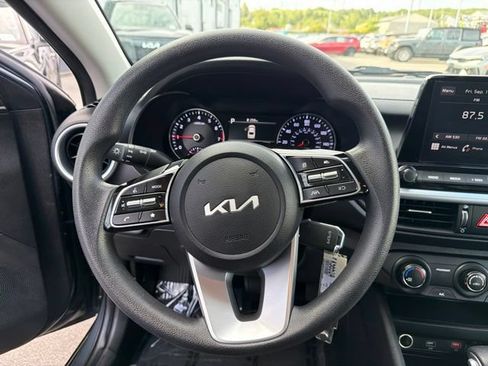 Used 2024 Kia Forte LXS w/ LXS Technology Package FWD image 12
