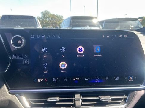 New 2026 Chevrolet Equinox EV LT image 24