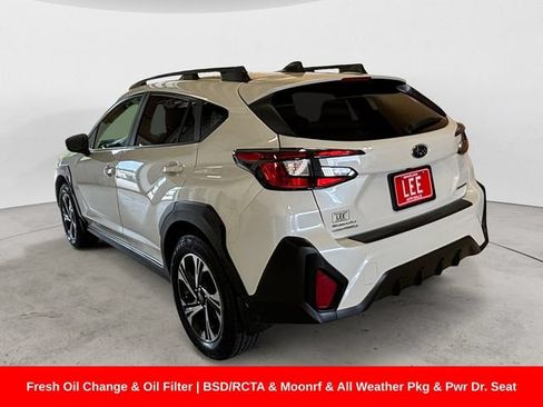 Used 2024 Subaru Crosstrek 2.0i Premium AWD/4WD image 3