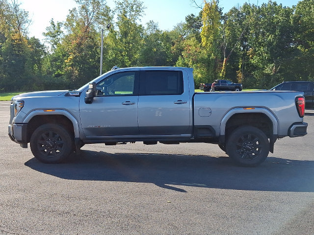 Used 2024 GMC Sierra 2500 AT4 w/ AT4 Premium Plus Package AWD/4WD image 4