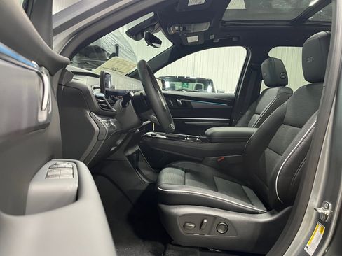 New 2026 Buick Enclave Sport Touring w/ Power Package image 11