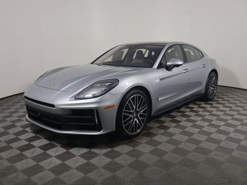 Certified 2026 Porsche Panamera image 11
