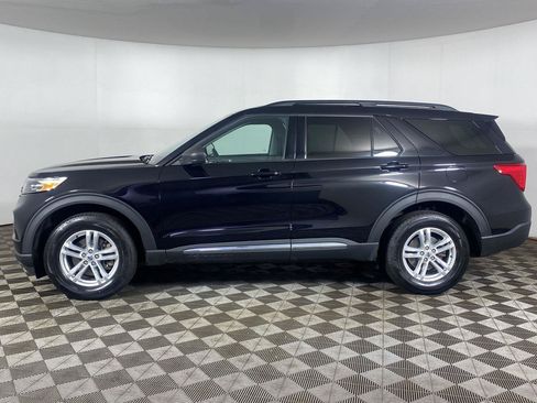 Used 2023 Ford Explorer XLT w/ Equipment Group 202A AWD/4WD image 29