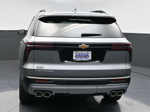 New 2026 Chevrolet Traverse LT w/ Driver Confidence Package FWD image 6