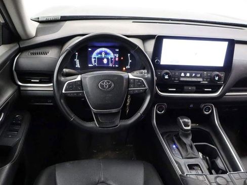 Used 2025 Toyota Grand Highlander FWD image 10