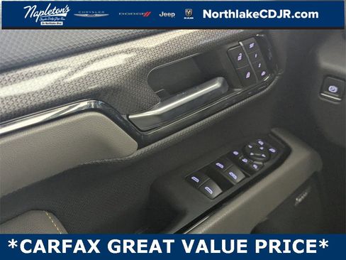 Used 2024 Chevrolet Silverado 2500 ZR2 w/ Technology Package image 15