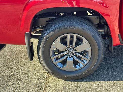 New 2026 Nissan Frontier SV w/ SV Convenience Package AWD/4WD image 17