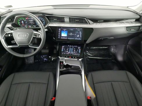 Used 2024 Audi Q8 e-tron Premium Plus w/ Premium Plus Package image 40