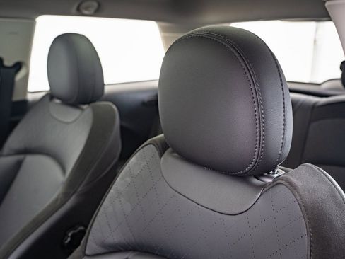 Used 2024 MINI Cooper S w/ Signature Upholstery Package image 20