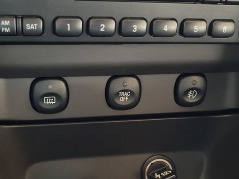 Used 2004 Ford Mustang Cobra RWD image 21