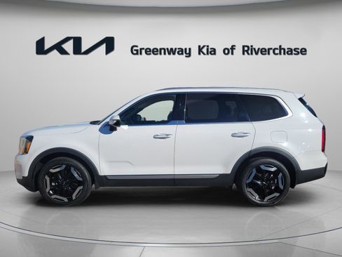 Used 2023 Kia Telluride S image 4