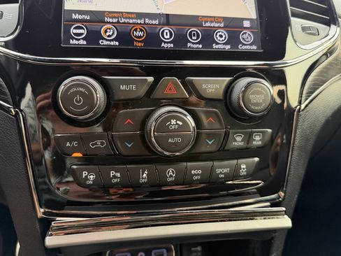 Used 2021 Jeep Grand Cherokee High Altitude RWD image 23