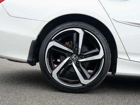 Used 2019 Honda Accord Sport image 16