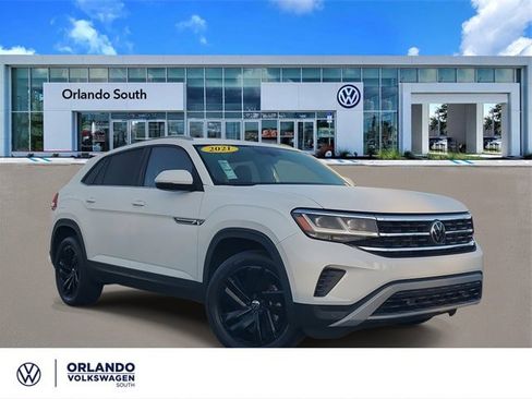 Used 2021 Volkswagen Atlas Cross Sport SE image 1